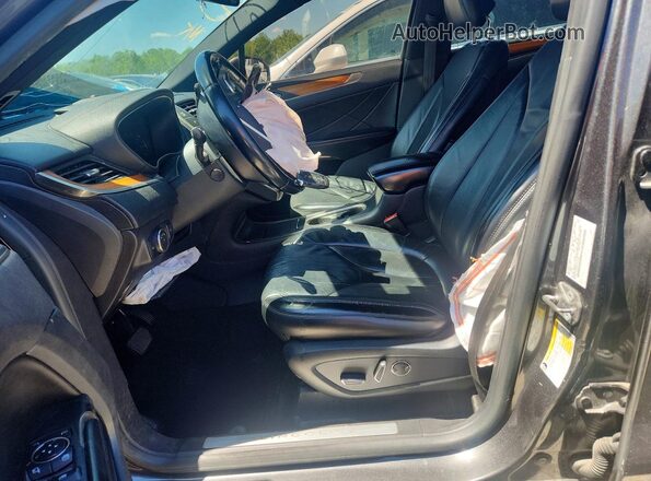 5LMCJ2D98HUL45322 2017 LINCOLN MKC Charcoal Front interior view