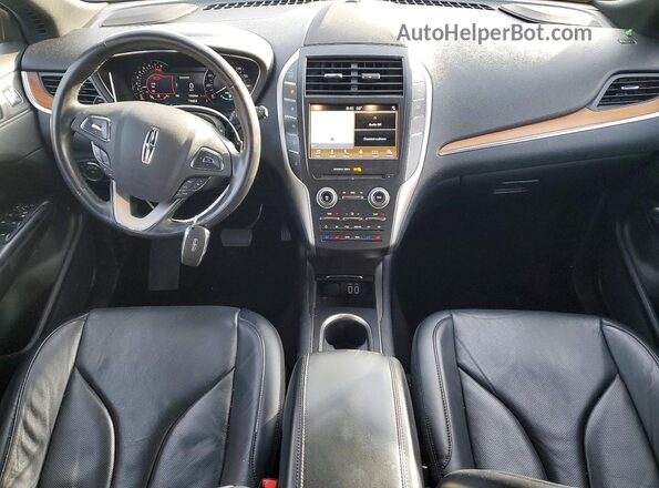 5LMCJ3C91HUL61417 2017 LINCOLN MKC Красный Вид панели приборов
