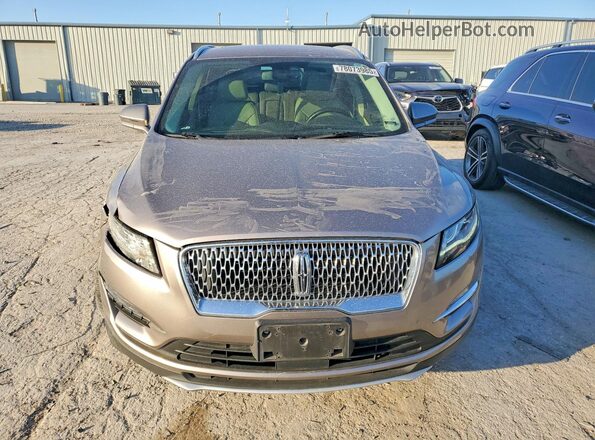 5LMCJ3C9XKUL15544 2019 LINCOLN MKC Tan Вид спереду