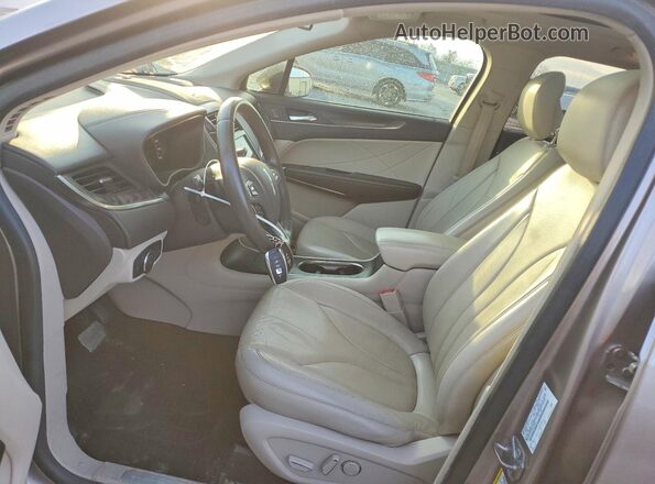 5LMCJ3C9XKUL15544 2019 LINCOLN MKC Tan Вид салону спереду