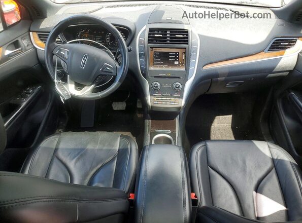 5LMCJ3D90KUL49412 2019 LINCOLN MKC Черный Вид панели приборов
