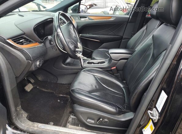 5LMCJ3D91KUL20629 2019 LINCOLN MKC Черный Вид салона спереди
