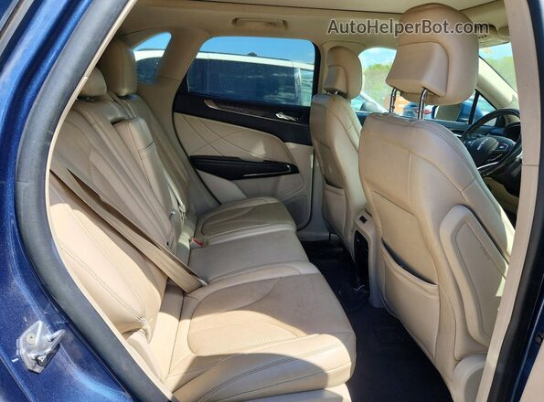 5LMCJ3D92JUL00291 2018 LINCOLN MKC Синий Вид задней части салона