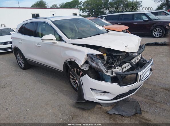 5LMCJ3D92JUL13624 2018 LINCOLN MKC Белый Передняя правая четверть