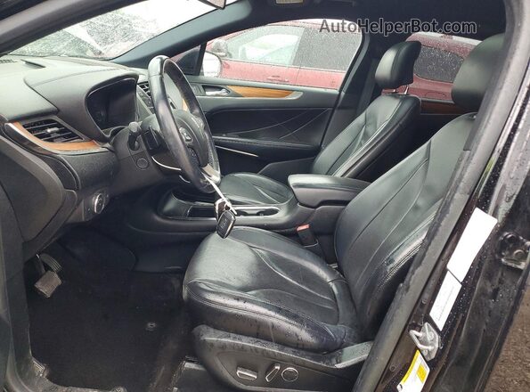 5LMCJ3D92KUL19182 2019 LINCOLN MKC Black Widok wnętrza z przodu
