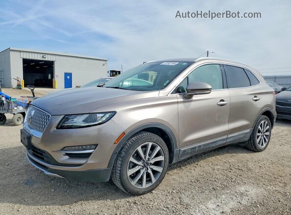 5LMCJ3D95KUL09522 2019 LINCOLN MKC Золотой Передняя левая четверть