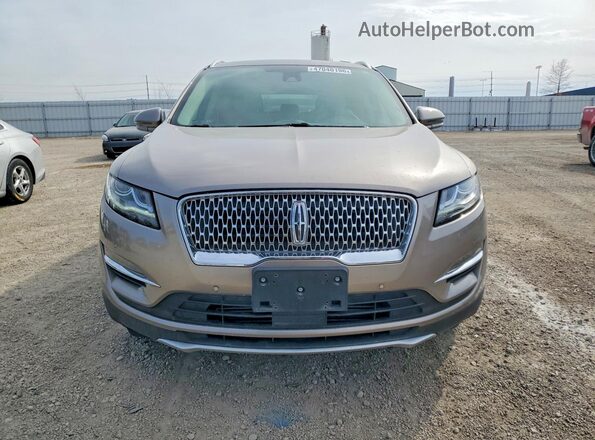 5LMCJ3D95KUL09522 2019 LINCOLN MKC Золотой Вид спереди