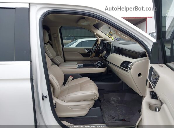 5LMJJ2HT7JEL12907 2018 LINCOLN NAVIGATOR White წინა სალონის ხედი