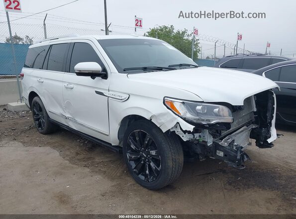 5LMJJ2LG2REL13016 2024 LINCOLN NAVIGATOR White Delantero derecho
