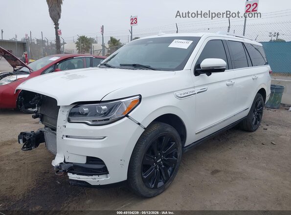 5LMJJ2LG2REL13016 2024 LINCOLN NAVIGATOR White Vista tres cuartos delantera izquierda