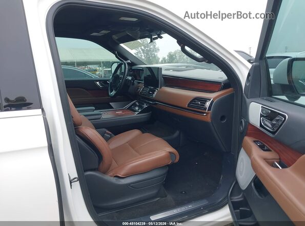 5LMJJ2LG2REL13016 2024 LINCOLN NAVIGATOR White Vista interior delantera