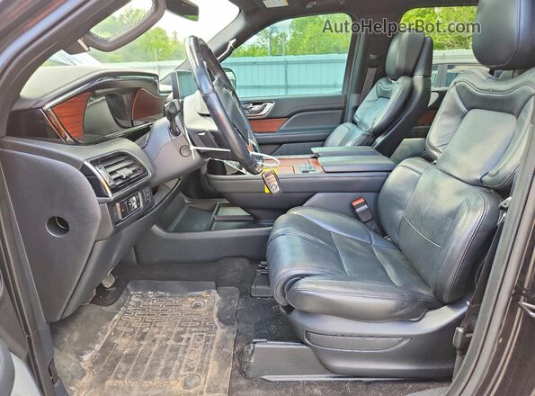 5LMJJ2LG6PEL01447 2023 LINCOLN NAVIGATOR Черный Вид салона спереди