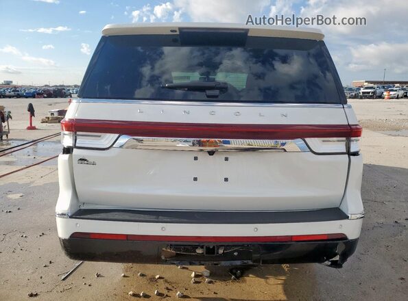 5LMJJ2LGXREL24295 2024 LINCOLN NAVIGATOR Белый Вид сзади