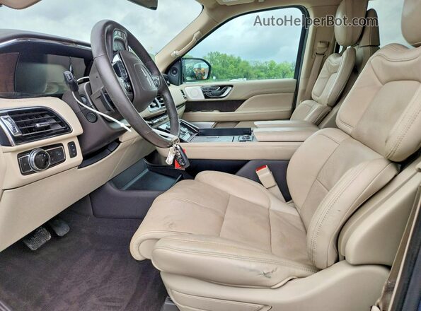 5LMJJ2LT1LEL11827 2020 LINCOLN NAVIGATOR Синий Вид салона спереди