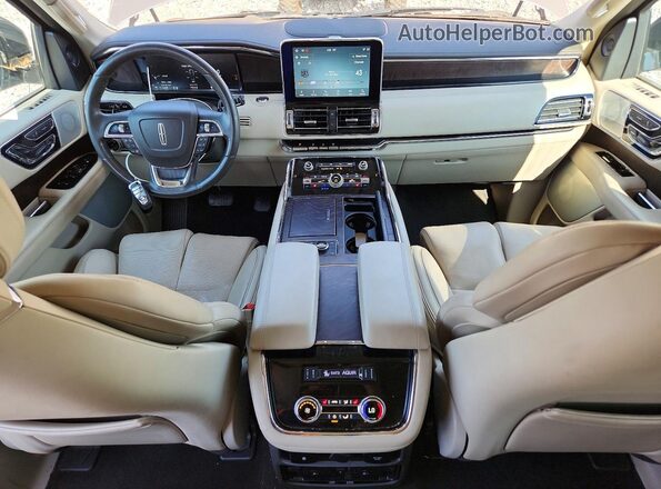 5LMJJ2LT6LEL02864 2020 LINCOLN NAVIGATOR Желто-коричневый Вид панели приборов