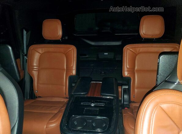 5LMJJ2LT7KEL16304 2019 LINCOLN NAVIGATOR Черный Вид задних сидений