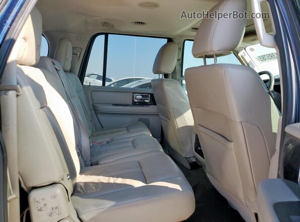 5LMJJ3HT5HEL09018 2017 LINCOLN NAVIGATOR Blue Rear interior view