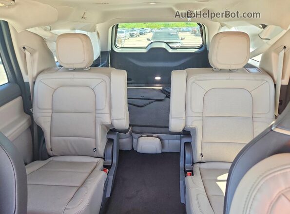 5LMJJ3LG3PEL03503 2023 LINCOLN NAVIGATOR Белый Вид задних сидений