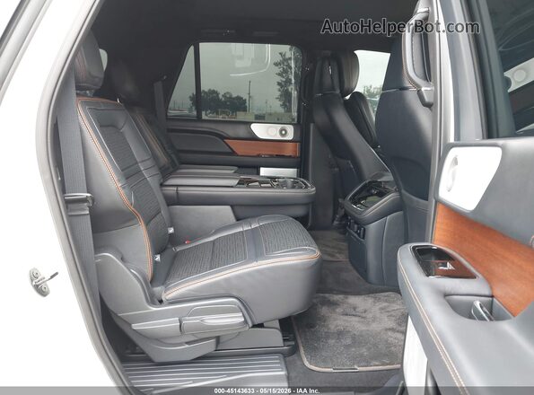 5LMJJ3TG7REL23174 2024 LINCOLN NAVIGATOR Белый Вид наклейки с VIN-кодом
