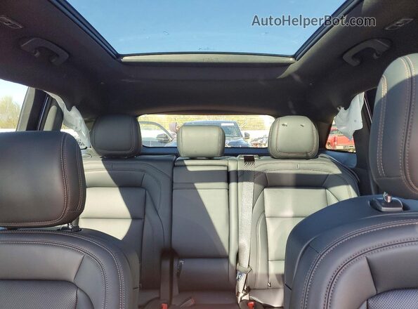 5LMPJ8J44SJ922725 2025 LINCOLN NAUTILUS Silver Հետևի նստատեղերի տեսք