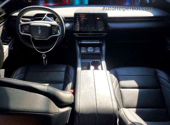 5LMPJ8J44SJ922725 2025 LINCOLN NAUTILUS Silver Առջևի վահանակի տեսք