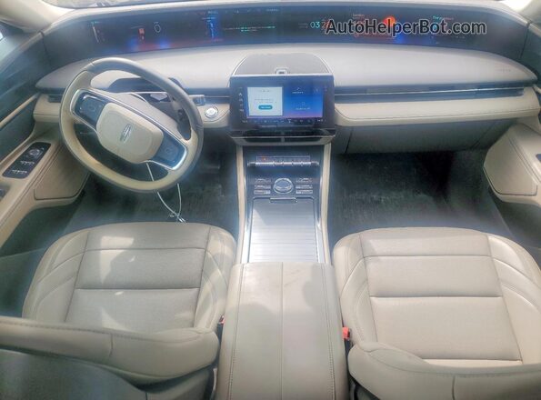 5LMPJ8J45SJ888214 2025 LINCOLN NAUTILUS Черный Вид панели приборов