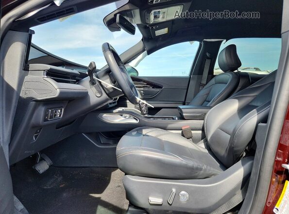 5LMPJ8J49SJ933588 2025 LINCOLN NAUTILUS Темно-бордовый Вид салона спереди