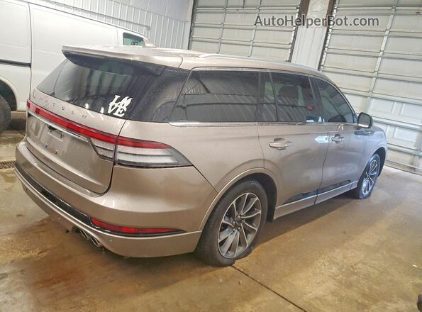 5LMYJ8XY5LGL19666 2020 LINCOLN AVIATOR Золотой Задняя правая четверть