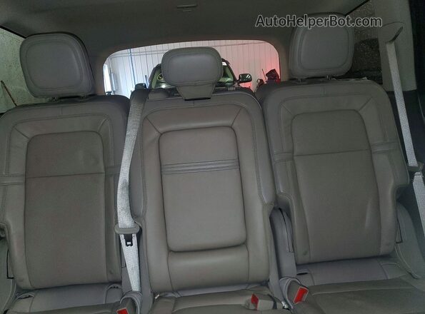 5LMYJ8XY5LGL19666 2020 LINCOLN AVIATOR Золотой Вид задних сидений