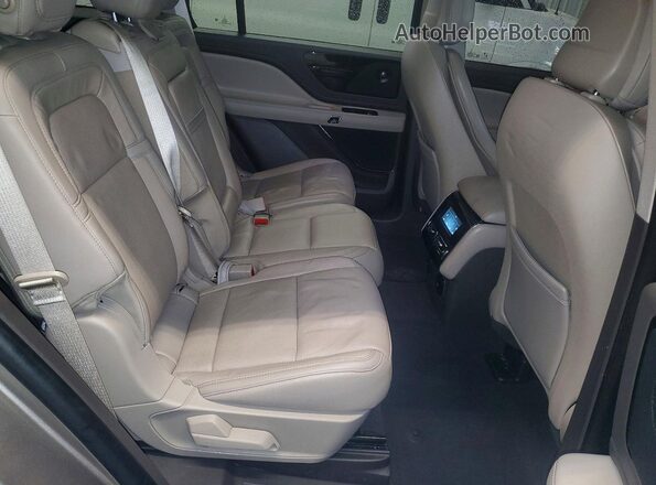 5LMYJ8XY5LGL19666 2020 LINCOLN AVIATOR Золотой Вид задней части салона