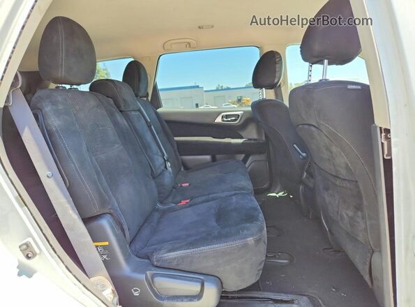 5N1AR2MM9GC633135 2016 NISSAN PATHFINDER White უკანა სალონის ხედი