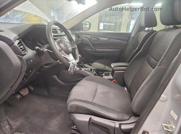 5N1AT2MT0LC808245 2020 NISSAN ROGUE Silver Front interior view
