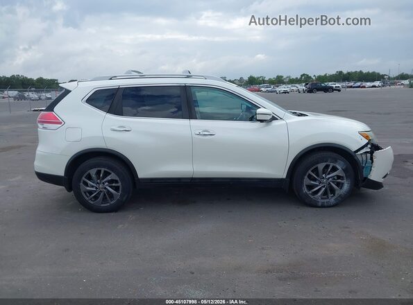 5N1AT2MT1GC889195 2016 NISSAN ROGUE White Widok wnętrza z tyłu