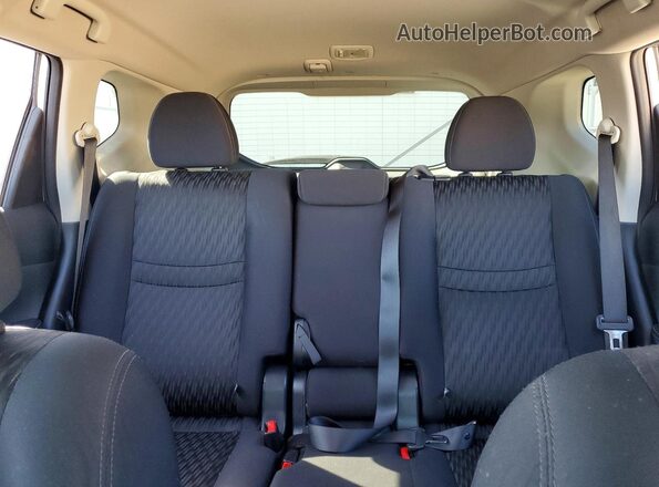 5N1AT2MT1JC745864 2018 NISSAN ROGUE Серебряный Вид задних сидений