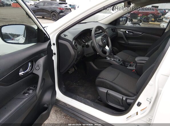 5N1AT2MT4JC762061 2018 NISSAN ROGUE White 