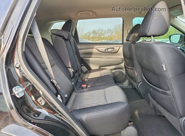 5N1AT2MT5HC775945 2017 NISSAN ROGUE Black Widok tylnych siedzeń