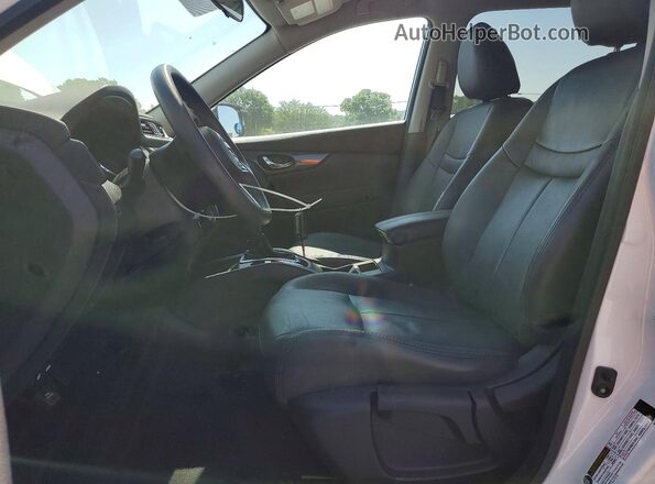 5N1AT2MT7HC840892 2017 NISSAN ROGUE Белый Вид салона спереди
