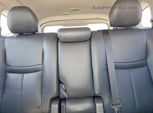 5N1AT2MT7HC840892 2017 NISSAN ROGUE Белый Вид задних сидений