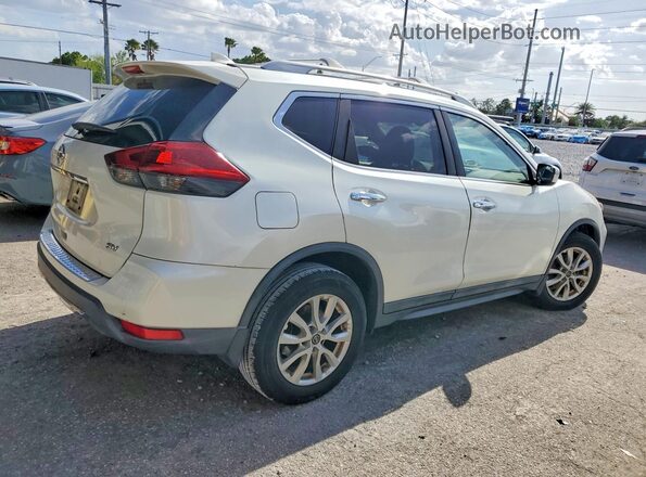 5N1AT2MT8JC813237 2018 NISSAN ROGUE White Trasero derecho