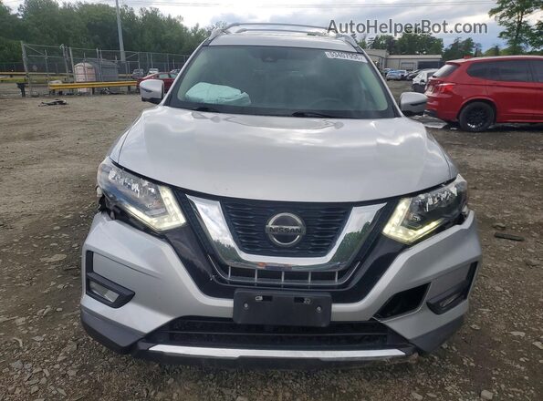 5N1AT2MT9JC834923 2018 NISSAN ROGUE Silver Widok z przodu