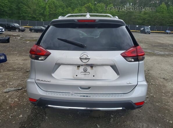 5N1AT2MT9JC834923 2018 NISSAN ROGUE Silver Widok z tyłu