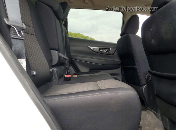 5N1AT2MV1JC838417 2018 NISSAN ROGUE White უკანა სალონის ხედი