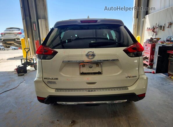 5N1AT2MV6HC820134 2017 NISSAN ROGUE White Вид ззаду