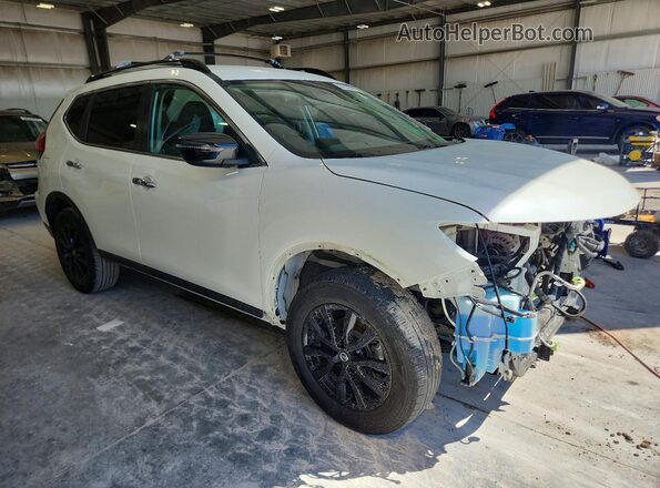 5N1AT2MV6HC820134 2017 NISSAN ROGUE White Передня права чверть