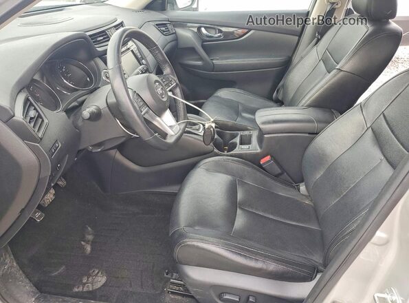5N1AT2MV6JC851874 2018 NISSAN ROGUE Silver წინა სალონის ხედი