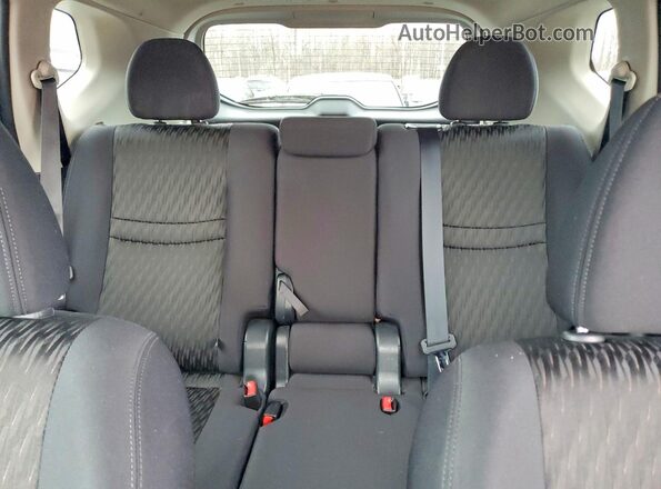 5N1AT2MV7JC802473 2018 NISSAN ROGUE Red Вид задніх сидінь
