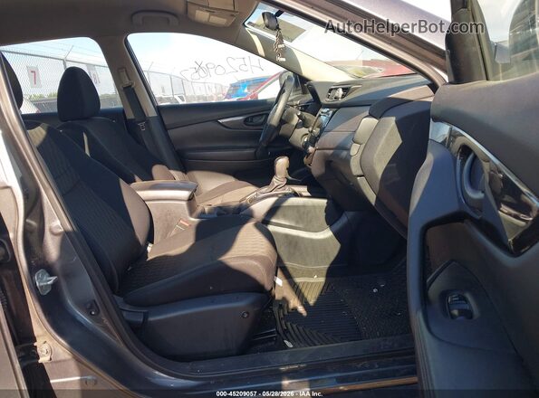5N1AT2MV7KC811157 2019 NISSAN ROGUE Серебряный Вид салона спереди