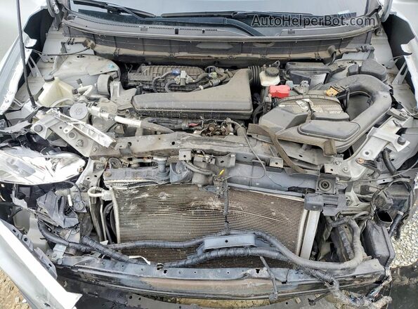 5N1AT2MV9HC775268 2017 NISSAN ROGUE Серебряный Вид подкапотного пространства