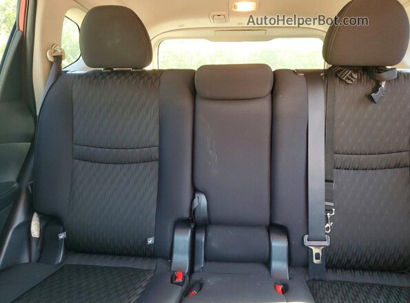 5N1AT2MV9HC805062 2017 NISSAN ROGUE Red უკანა სავარძლების ხედი