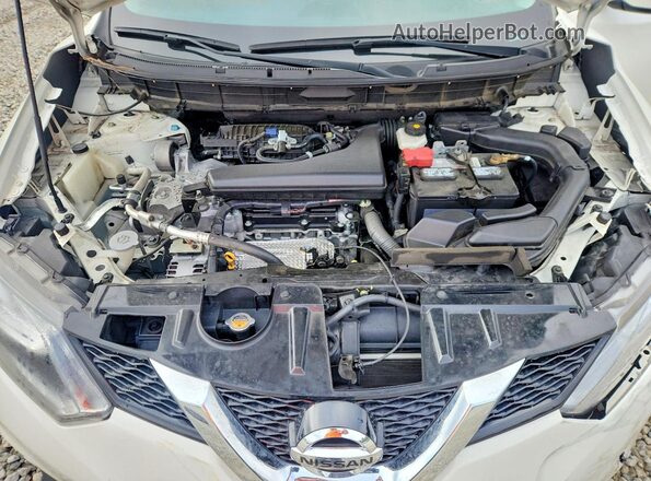 5N1AT2MVXGC738969 2016 NISSAN ROGUE White Widok wnętrza z tyłu